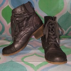 Roxy silver grey lace up boots